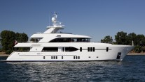 Luxury yacht OA120 Photo Steven Cridland